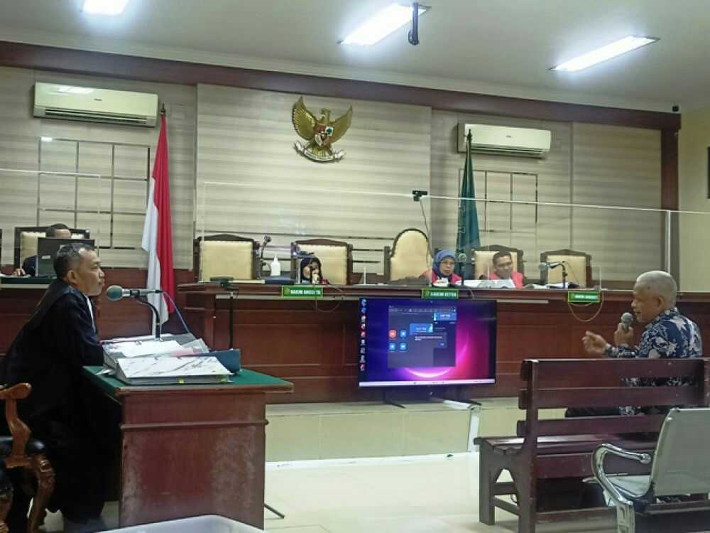 Sidang korupsi BOS SMPN 6 Bojonegoro.