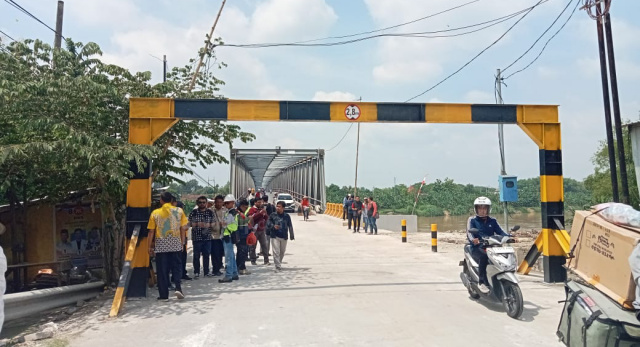Jembatan Glendeng