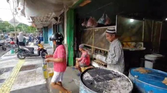 Harga minyak goreng curah mahal