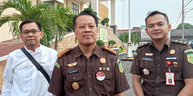 Dugaan kasus pengadaan mobil siaga desa.