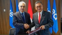 Menteri ESDM Arifin Tasrif (kanan) dan Executive Director of IEA Fatih Birol tanda tangani Joint Work Programme 2024-2025.(Foto dok KESDM)