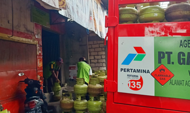 ILUSTRASI : Sejumlah warga Bojonegoro hingga kini masih mengeluhkan sulitnya mendapatkan LPG 3 Kg.