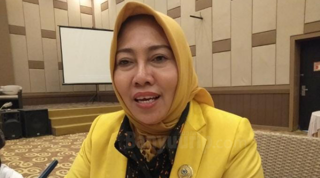 Ketua DPD Golkar Bojonegoro, Hj. Mitroatin.