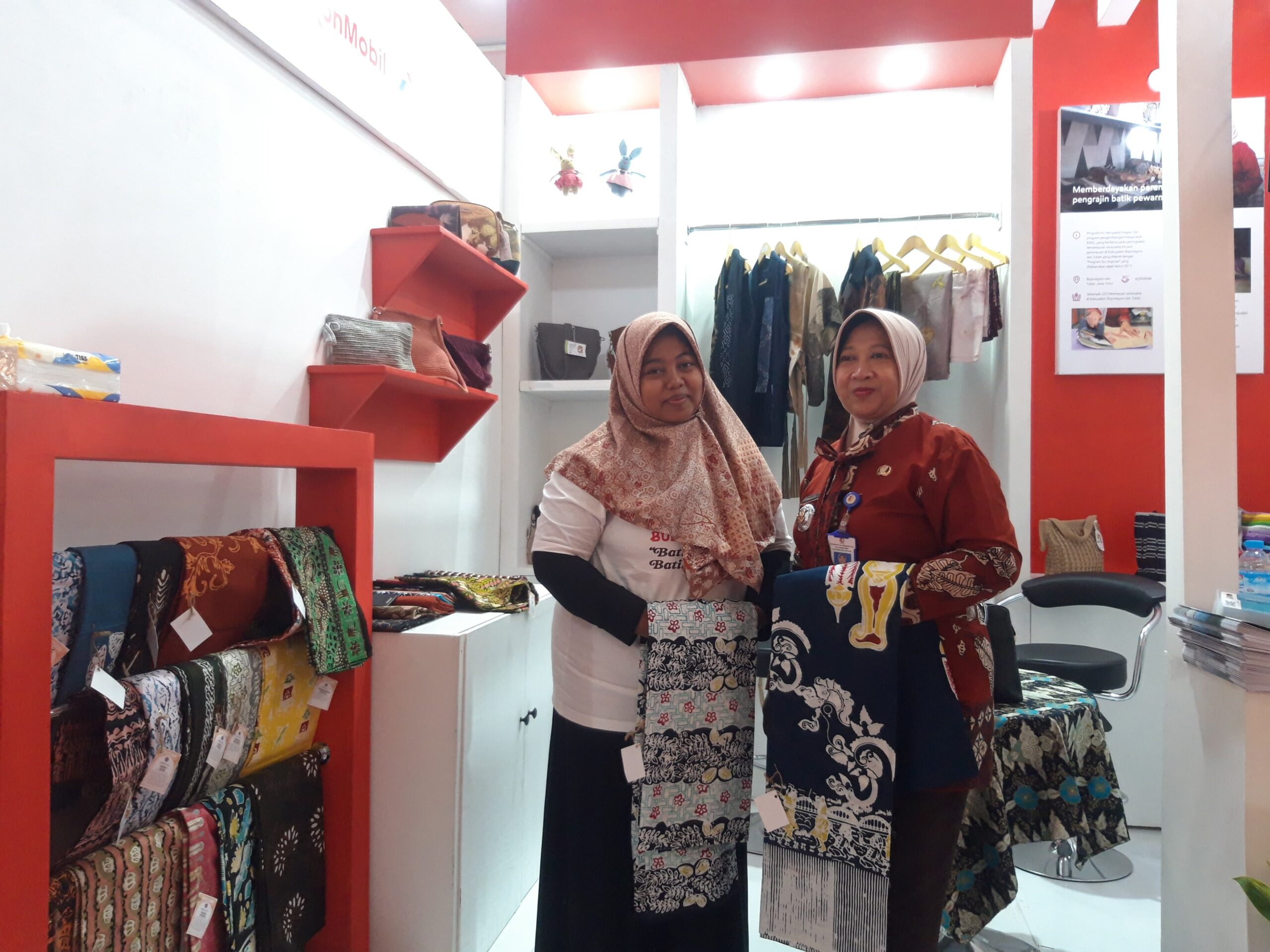 Festival Batik Daerah.
