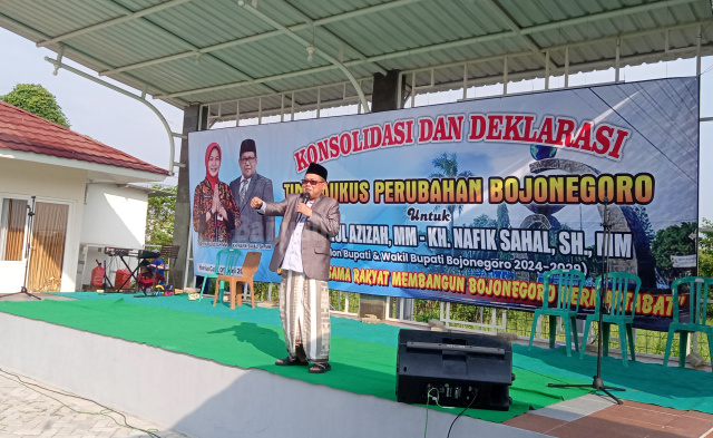 Gus Nafik Sahal.