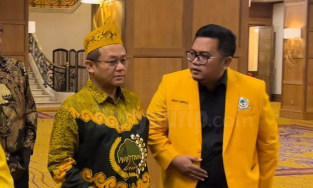 Wakil Ketua I DPD Partai Golkar Bojonegoro, Ahmad Supriyanto (kanan) bersama Ketua DPD Partai Golkar Jatim, H. Muhammad Sarmuji.(ist/ahmad supriyanto)