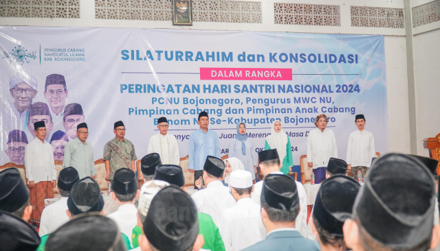 Paslon Wahono-Nurul hadiri peringatan hari santri.