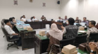 Komisi A DPRD rapat kerja dengan KPU dan Bawaslu.