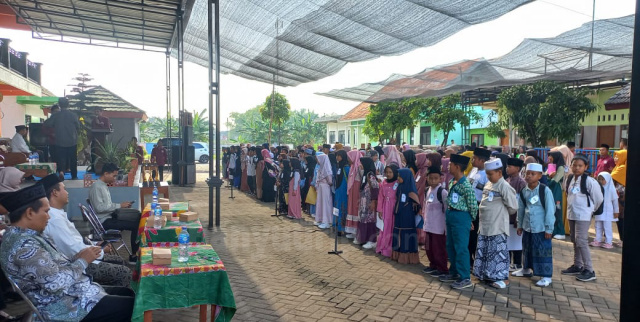Siswa MI Fathul Ulum Sumberjokidul Raih Lima Kategori Jura di Festival Santri Nusantara 3.