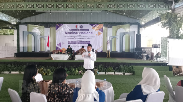 Dr. Joko Hadi Purnomo dalam seminar nasional.