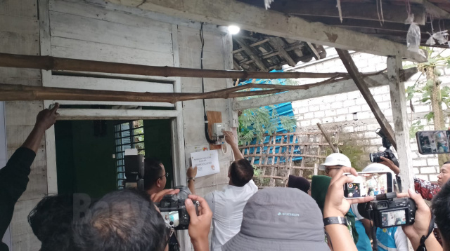 Pasang listrik gratis bantuan pemerintah.