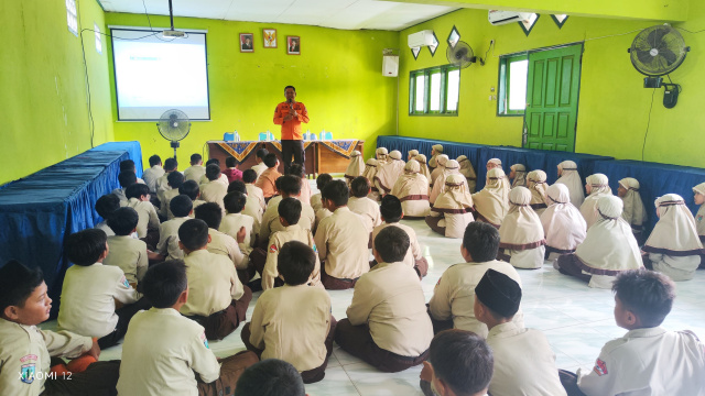 BPBD Bojonegoro sosialisasikan bencana gempa bumi di SD IT Insan Permata.
