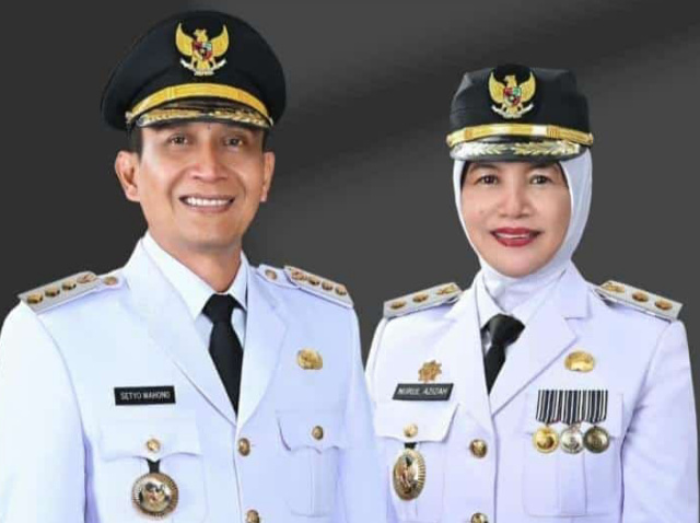 Bupati Bojonegoro, Setyo Wahono dan Wabup Bojonegoro, Nurul Azizah.