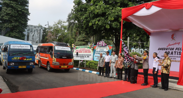 Angkutan pelajar gratis
