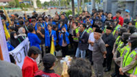Mahasiswa Tuban demo