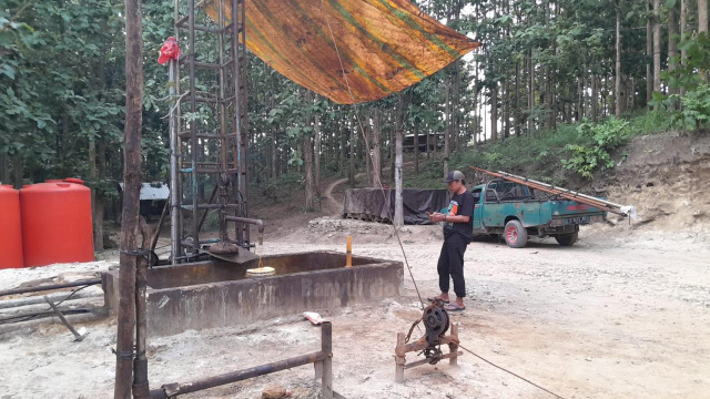 Berhenti menambang sumur tua