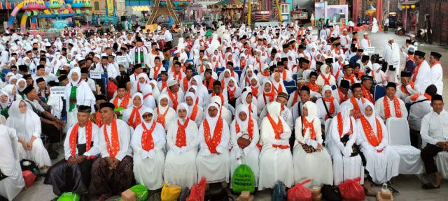 Ratusan jemaah haji Bojonegoro saat mengikuti manasik.