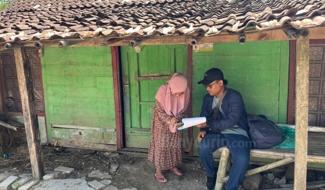 Tim Alas Institute saat melakukan survei calon penerima manfaat Program Ayam Petelur.