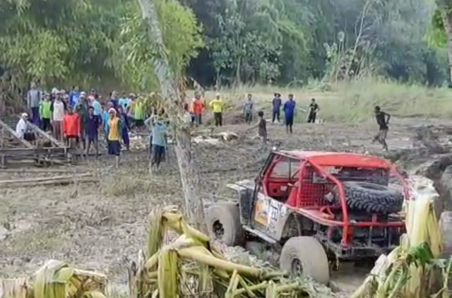 Evakuasi Jlurung Jembatan Sogo-Ngrejeng