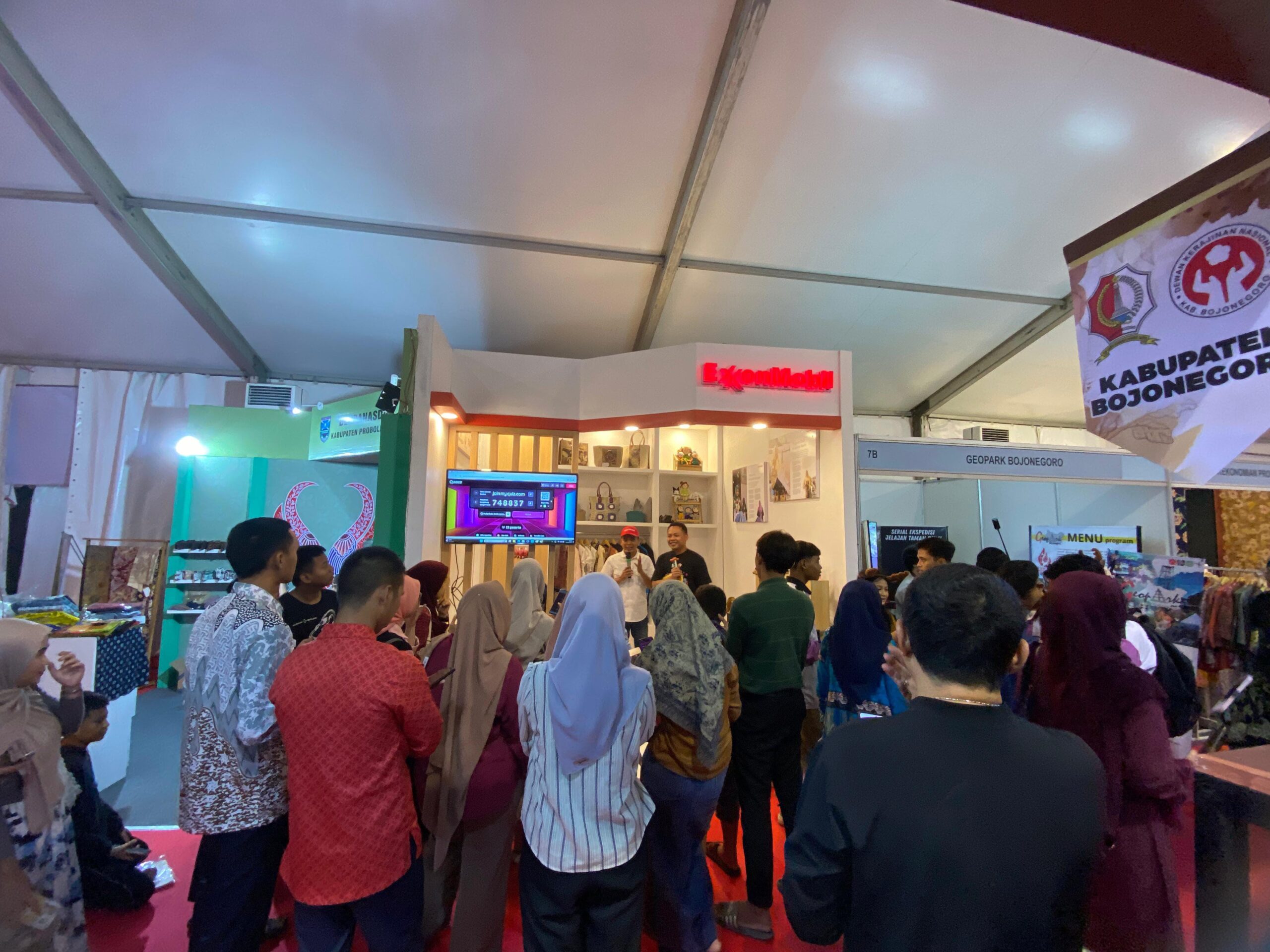 Bojonegoro Wastra Batik Festival 2025.