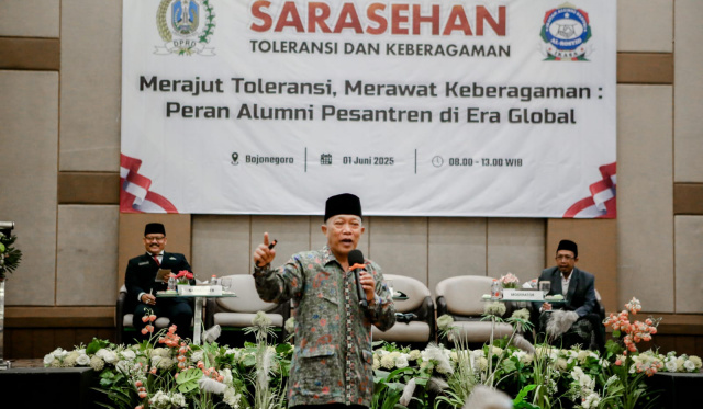 Pimpinan Pondok Pesantren Al-Rosyid, KH Alamul Huda Masyhur.