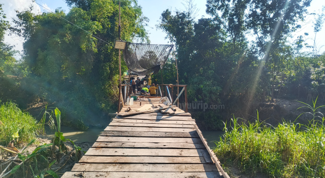 Perbaikan jembatan Sogo-Ngrejeng