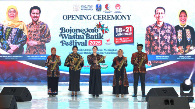 Festival Wastra Batik 2025 di Bojonegoro.