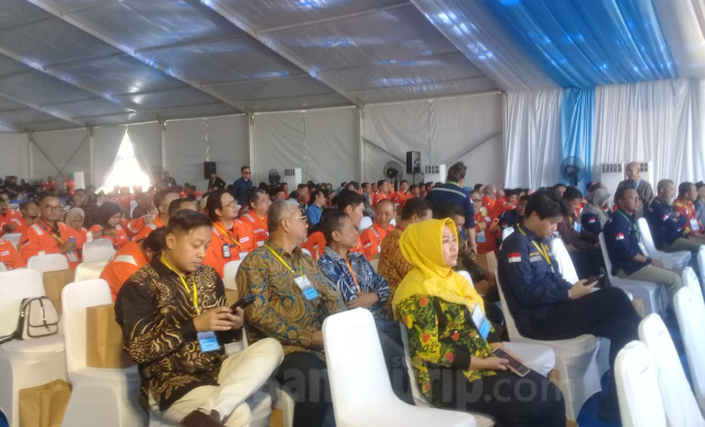 Tamu undangan di Blok Cepu.