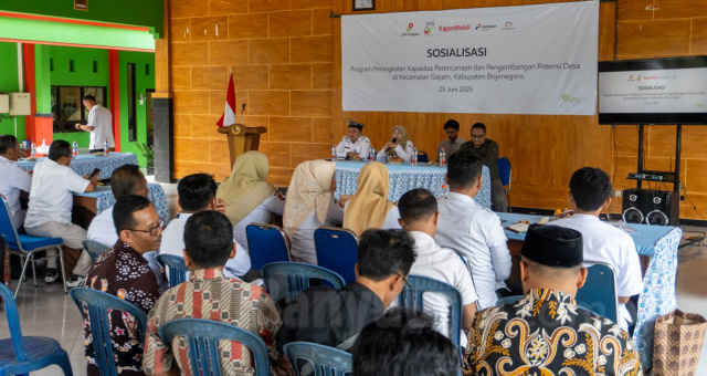 Warga dari 12 Desa se Kecamatan Gayam kembangan potensi lokal.