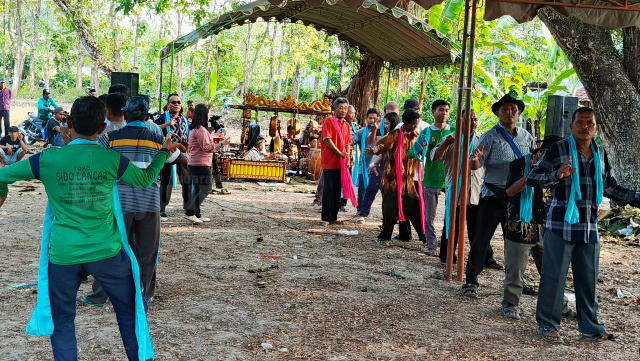 Sedekah bumi Sendang Ngembak