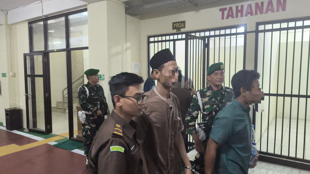 Para tersangka perakit senjata api ilegal.