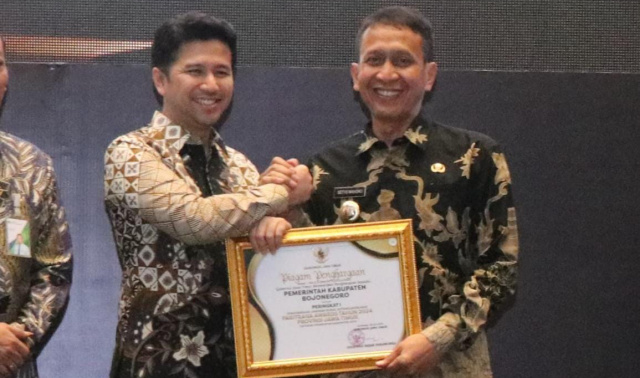 Bupati Setyo Wahono.