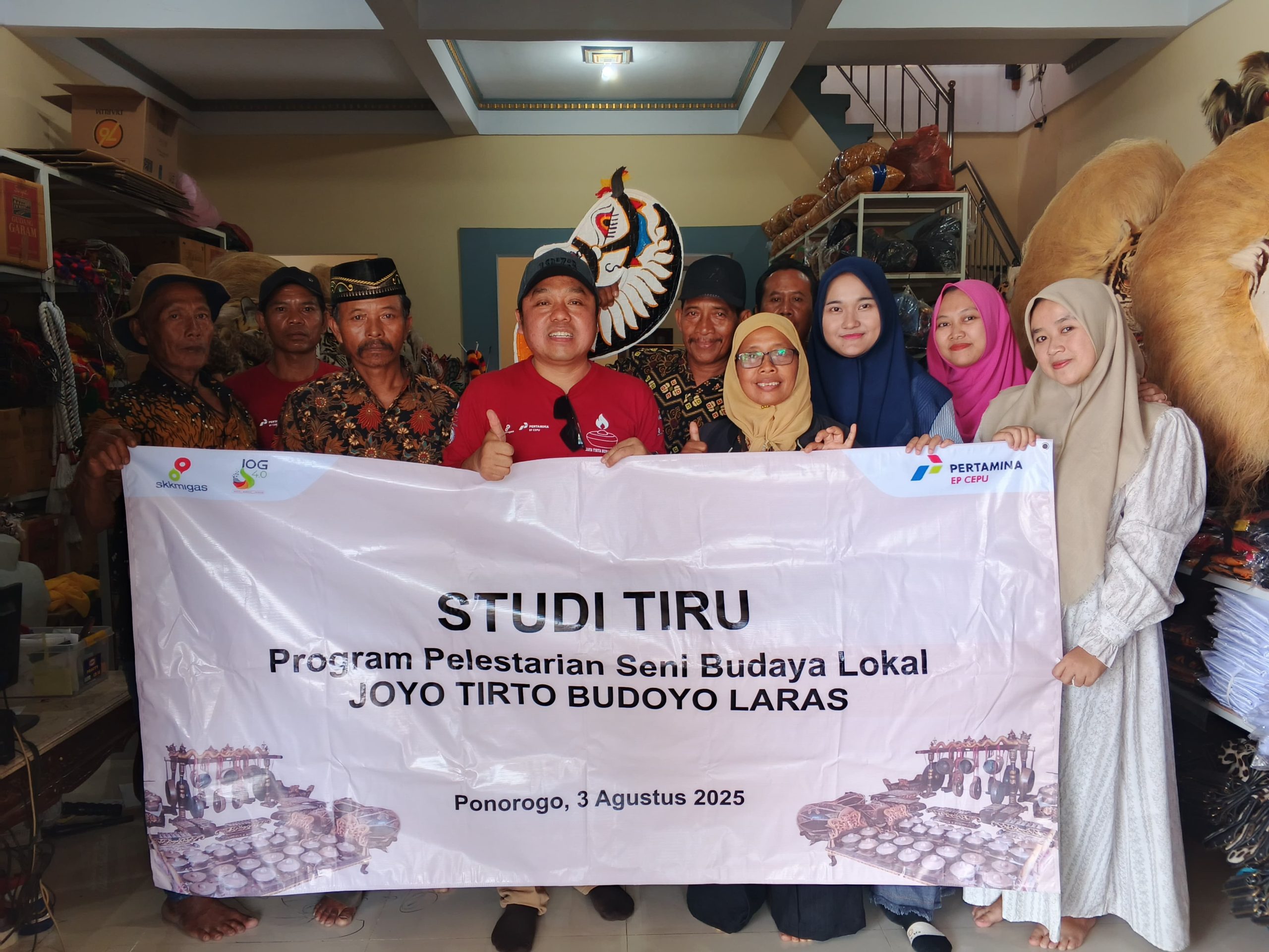 Pegiat seni Kaliombo.