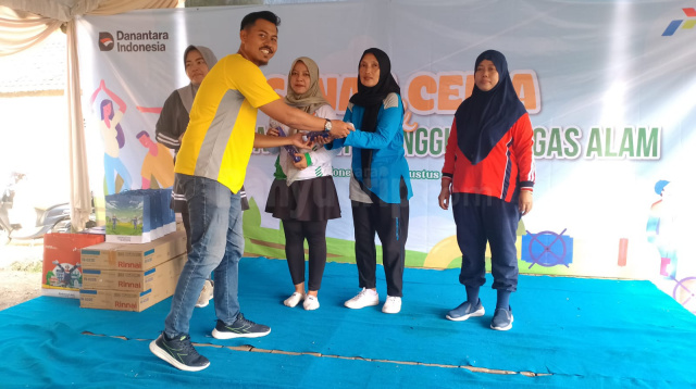 Sosialisasi keamanan penggunaan gas alam di Desa Brabowan.