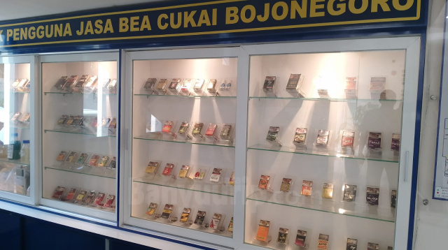 Pengguna jasa Bea Cukai Bojonegoro.