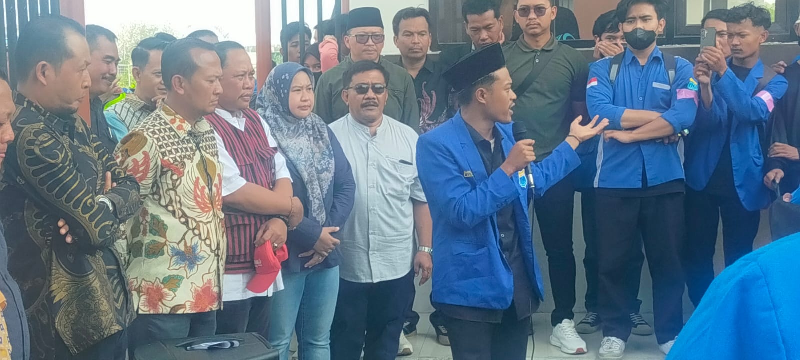Demo DPRD Bojonegoro.