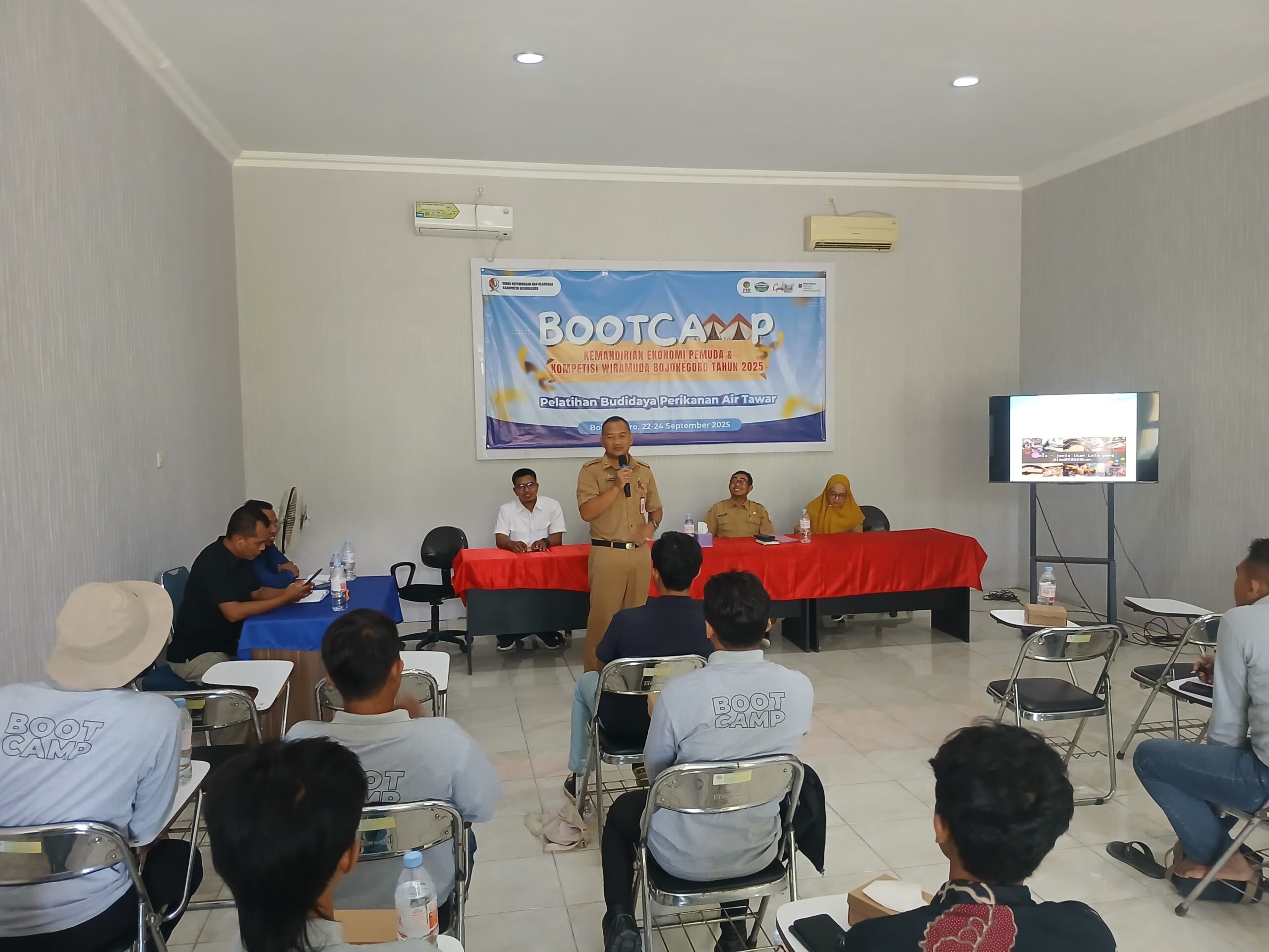 Budidaya ikan air tawar.