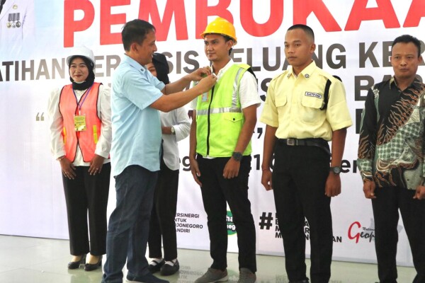 Pelatihan berbasis peluang kerja.