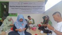 Disabilitas dilatih merajut.