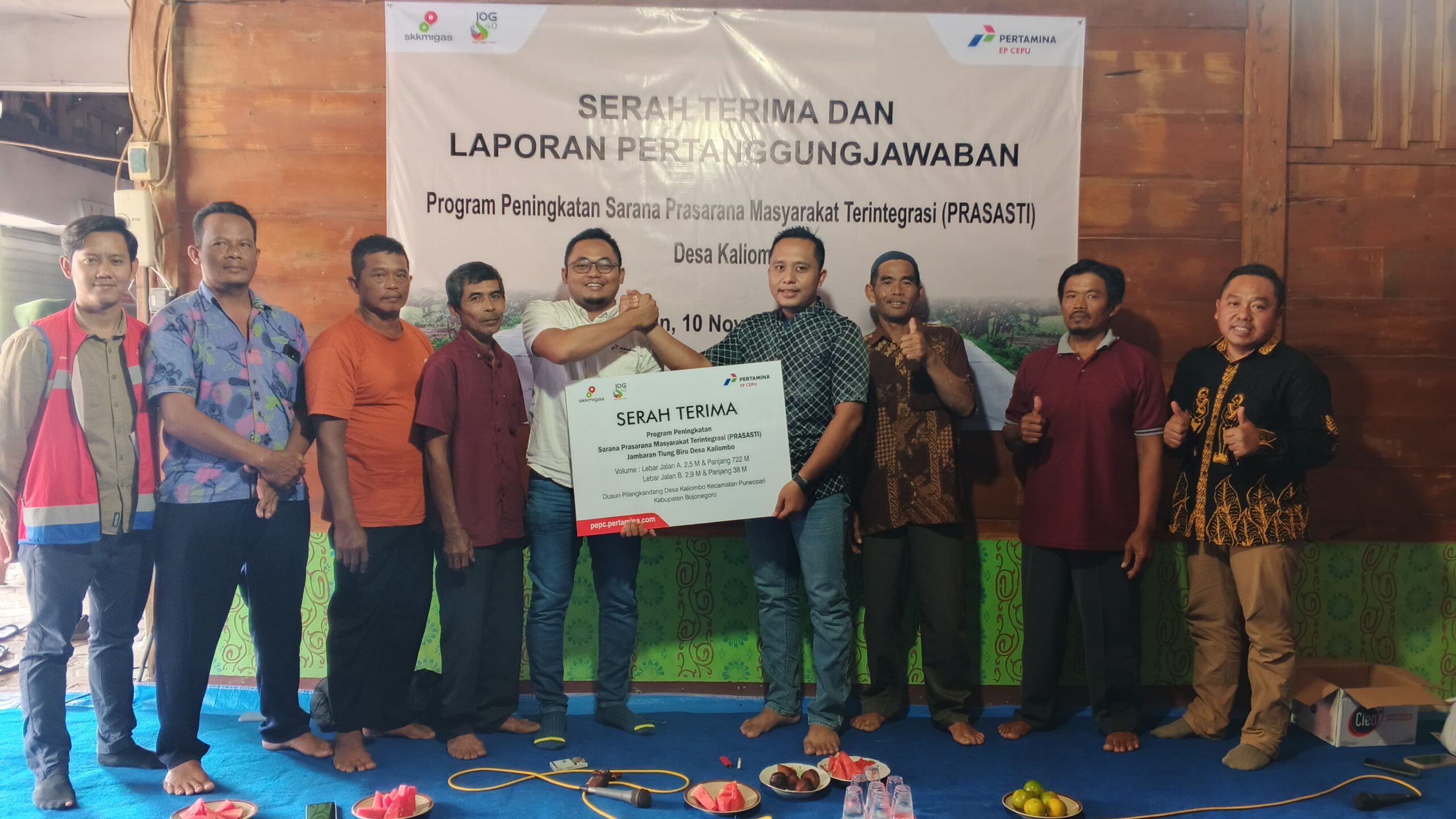 Jalan lingkungan Kaliombo.