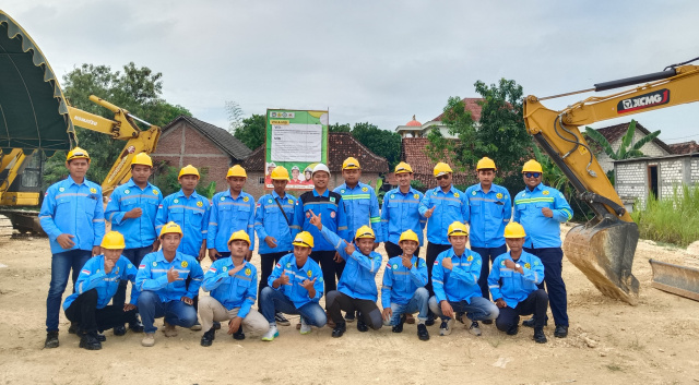 Pelatihan operator excavator