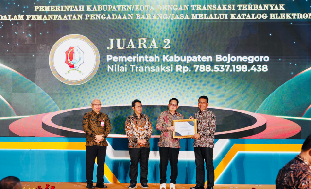 Bupati Setyo Wahono