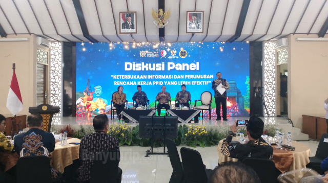 Diskusi Panel
