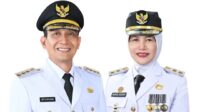 Bupati Setyo Wahono dan Wakil Bupati Nurul Azizah. Bupati Setyo Wahono dan Wakil Bupati Nurul Azizah.