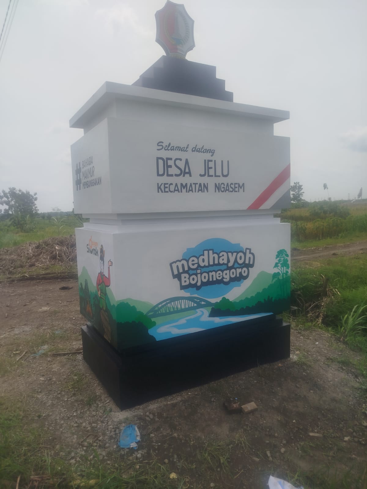 Tugu baru batas Desa Gayam.