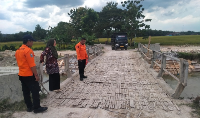 Jembatan Jumput Sukosewu rusak