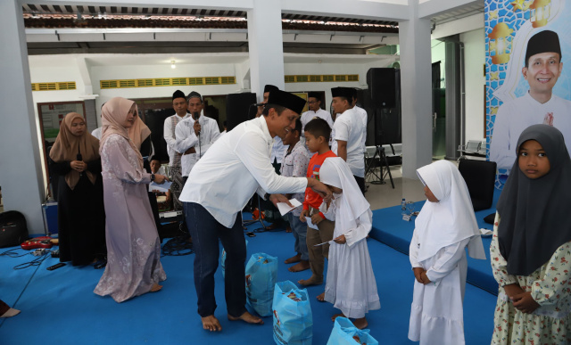 Bupati santuni anak yatim