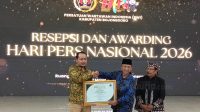 Wahyu Subakdiono terima penghargaan
