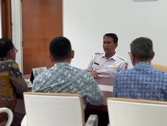 Pejabat ExxonMobil Temui Bupati.