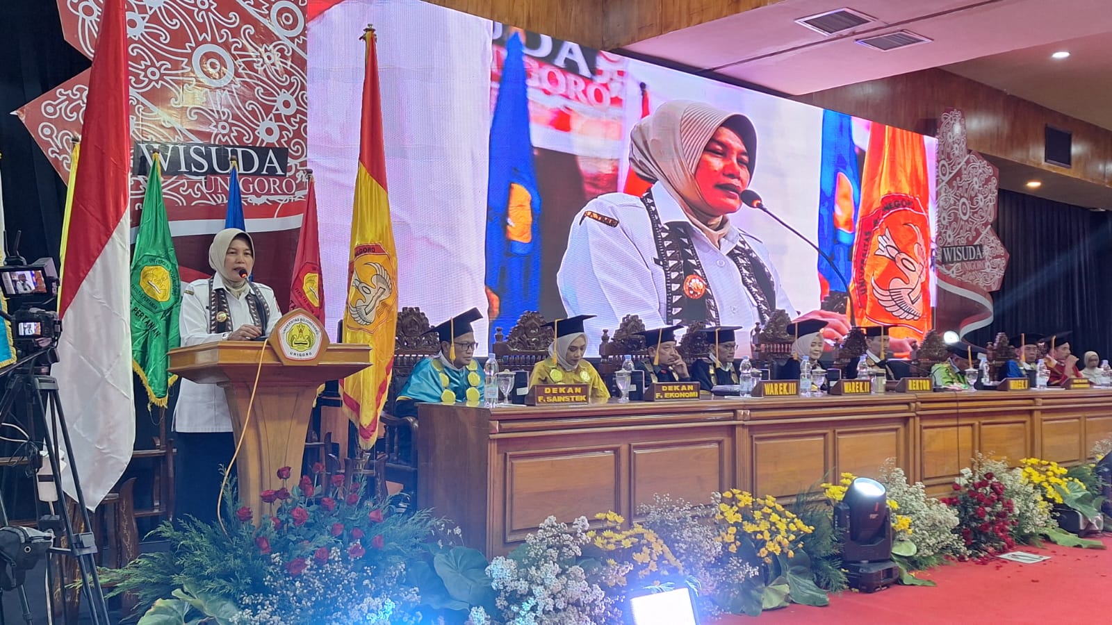 Wisuda Unigoro.